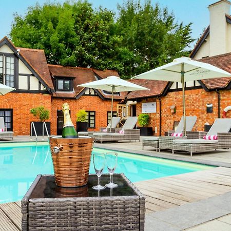 The Inn On The Green Cookham Dean Exteriör bild