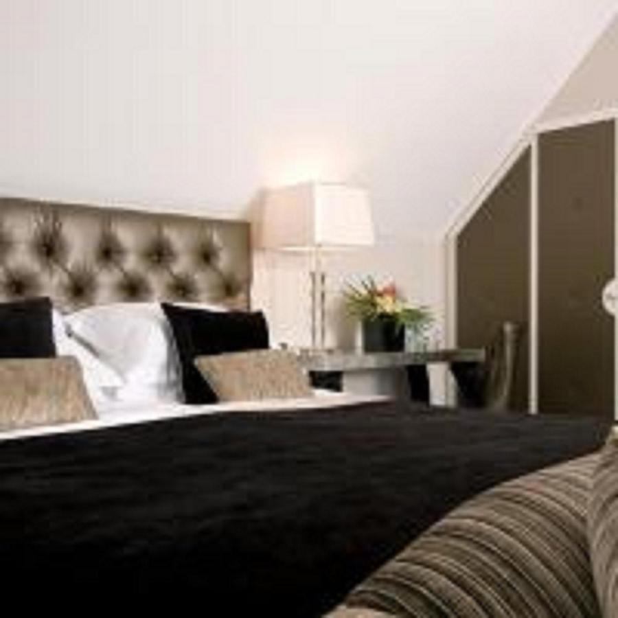 The Inn On The Green Cookham Dean Exteriör bild