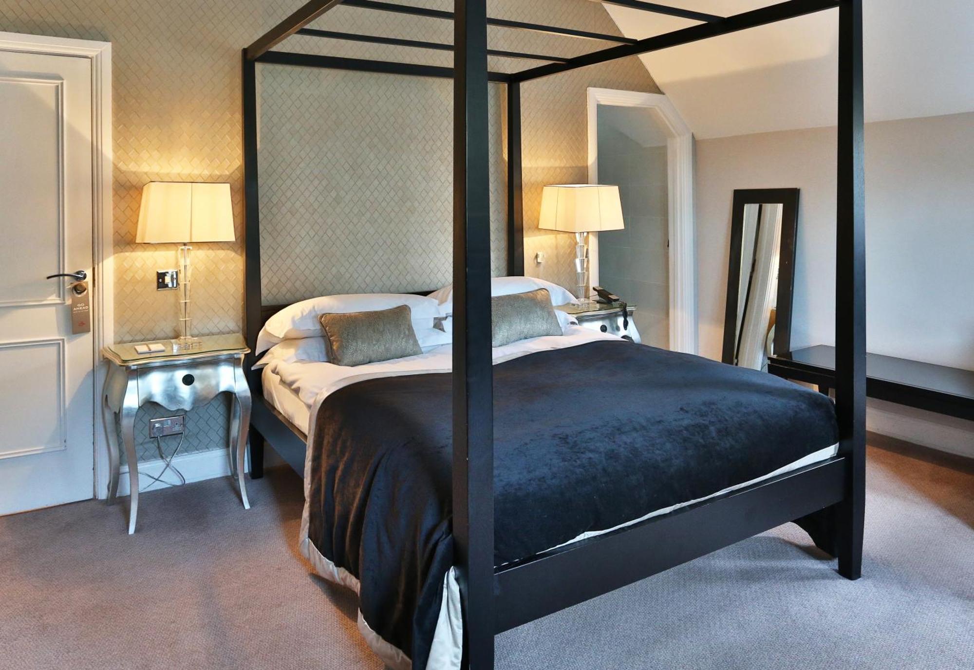 The Inn On The Green Cookham Dean Exteriör bild