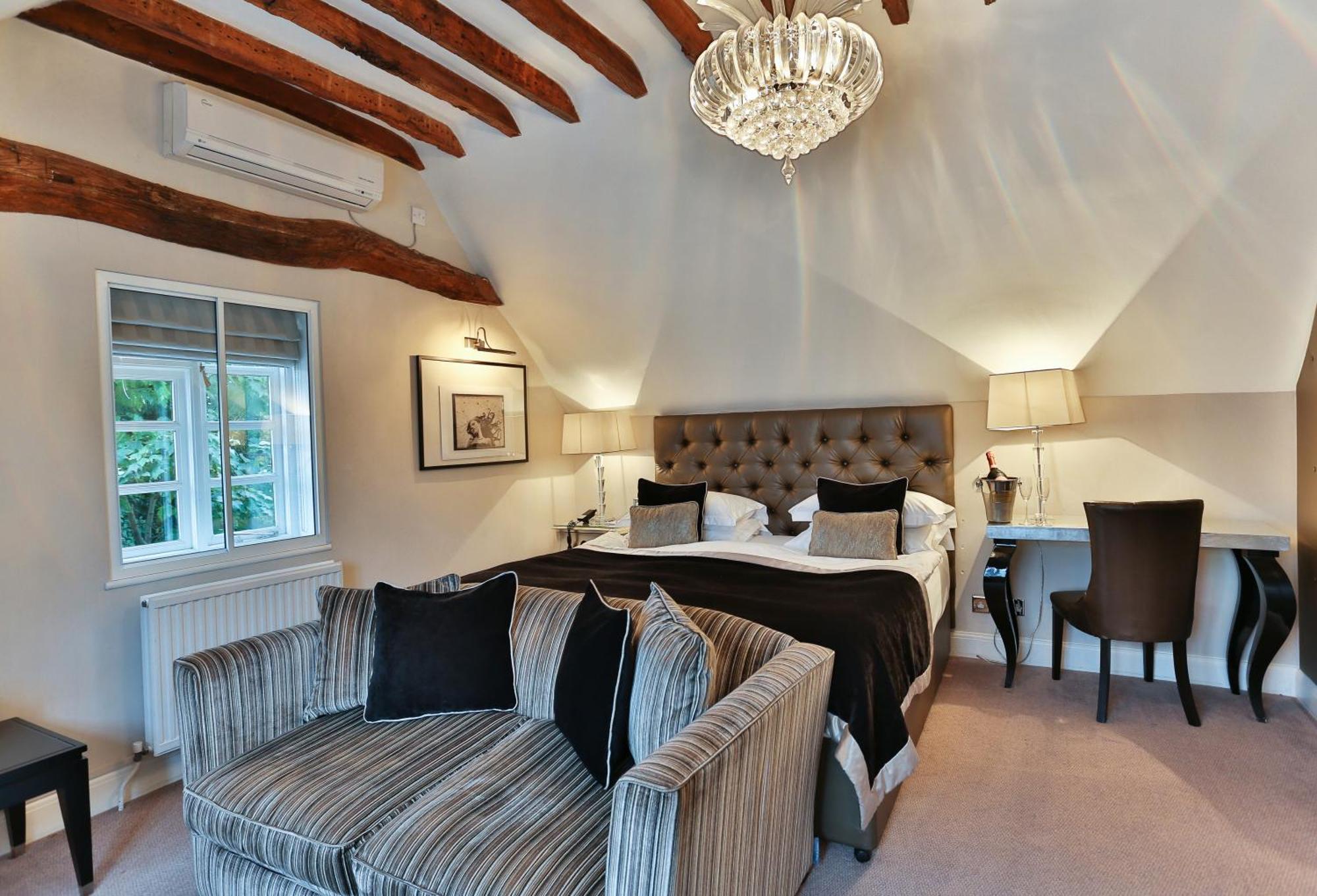 The Inn On The Green Cookham Dean Exteriör bild